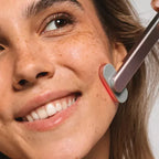 DermaSculp™ – Varita de micro corriente que reactiva colágeno tensando la piel.